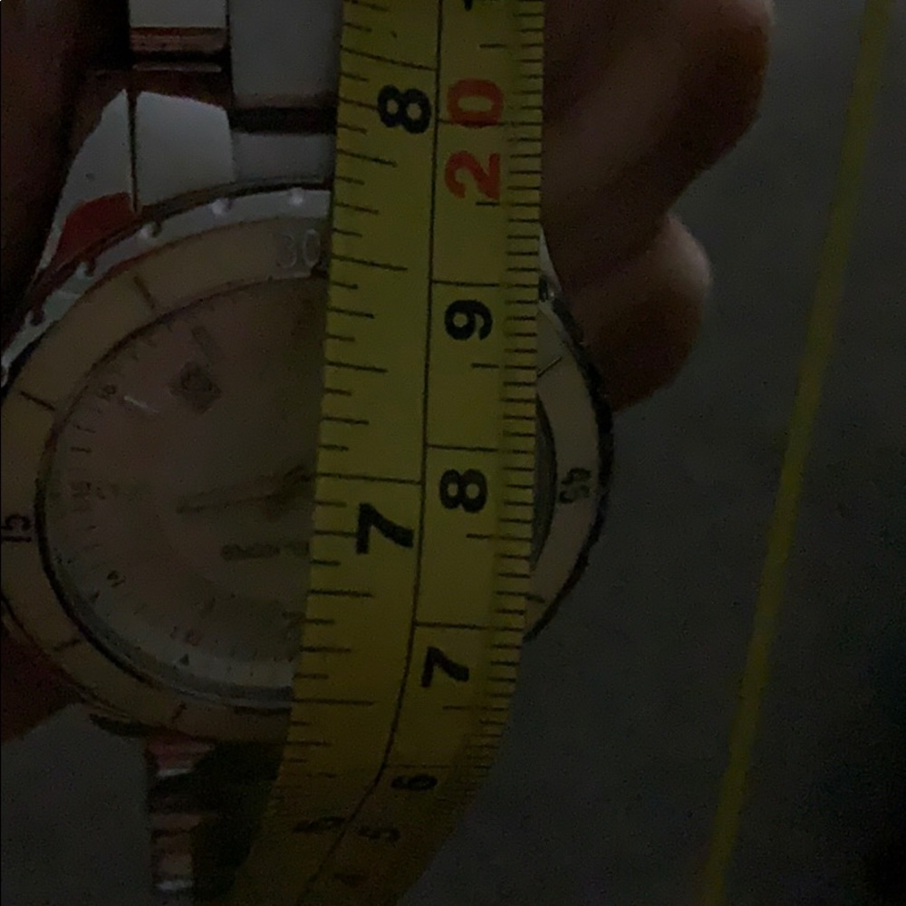 Michael Kors mother of pearl watch - Picture 7 of 7